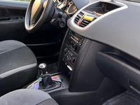 Usata Peugeot 207 70 CV (51 kW) 2008 Nero Berlina