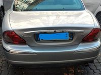 Usata Jaguar X-type 156 CV (114 kW) 2001 Grigio Berlina
