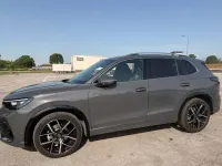 Usata VW Tiguan R-line 150 CV (110 kW) 2024 Grigio SUV