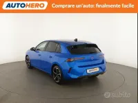 Usata Opel Astra Elegance 131 CV (96 kW) 2023 Bluazzurro Utilitaria