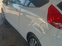 Usata Ford Fiesta S 90 CV (66 kW) 2010 Bianco Berlina