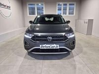 Usata VW T-Roc 150 CV (110 kW) 2023 Grigio indio met. SUV