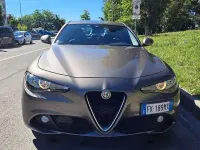 Usata Alfa Romeo Giulia Business Launch Edition 150 CV (110 kW) 2017 Bronzo Berlina