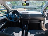 Usata VW up! CLUB 68 CV (50 kW) 2015 Bianco Utilitaria