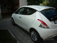 Usata Lancia Ypsilon Gold 69 CV (50 kW) 2017 Bianco Utilitaria