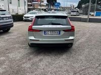 Usata Volvo V60 Business Edition 149 CV (109 kW) 2020 Beige Station wagon