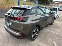 Usata Peugeot 3008 Business-Line 131 CV (96 kW) 2020 Verde SUV