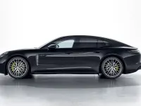 Usata Porsche Panamera 4 E-Hybrid Platinum Edition 462 CV (339 kW) 2022 Nero jet metallizzato Utilitaria