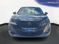 Käytetty Peugeot 2008 Active 131 HP (96 kW) 2023 Musta Katumaasturi