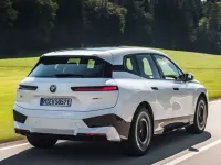 Nuova BMW iX M Sport 189 kW (258 CV) 2025 Argento SUV