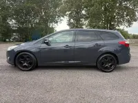 Usata Ford Focus Individual 116 CV (85 kW) 2014 Grigio Station wagon