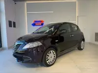 Usata Lancia Ypsilon S 69 CV (50 kW) 2012 Viola Utilitaria