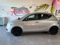 usata Lancia Ypsilon 1.3 MJT 16V 95 CV 5 porte S&S Silve