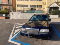 Usata Mercedes C220 Elegance 145 CV (106 kW) 2001 Blu/azzurro Station wagon
