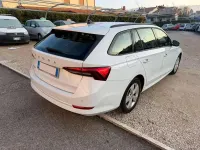 Usata Skoda Octavia Executive 116 CV (85 kW) 2022 Bianco Station wagon