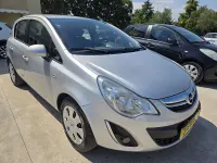 Usata Opel Corsa Edition 86 CV (63 kW) 2012 Argento Utilitaria