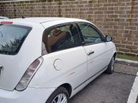 Usata Lancia Ypsilon 69 CV (50 kW) 2012 Bianco Utilitaria