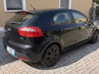 Usata Kia Rio 85 CV (62 kW) 2011 Nero Berlina