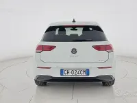 Usata VW Golf VIII Life 110 CV (80 kW) 2021 Bianco Berlina