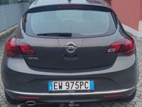 usata Opel Astra 1.4 benzina GPL