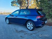 Usata VW Golf VIII Life 131 CV (96 kW) 2023 Blu Berlina