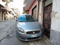 Begagnad Fiat Croma 120 HK (88 kW) 2008 Grå Kombi