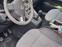 Usata Opel Zafira 2008 Grigio Monovolume