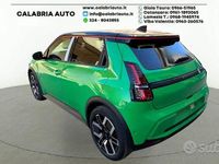 Nuova Renault 5 E-Tech Komfort 110 kW (150 CV) 2025 Verde Berlina