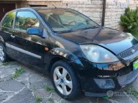 Usata Ford Fiesta 75 CV (55 kW) 2007 Nero Utilitaria