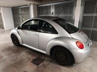 Usata VW Beetle 102 CV (75 kW) 2001 Grigio Utilitaria