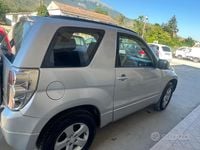 Usata Suzuki Grand Vitara 106 CV (77 kW) 2006 Argento SUV