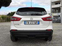 Usata Nissan Qashqai Tekna 115 CV (84 kW) 2018 Bianco SUV