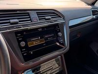 Usata VW Tiguan Life 131 CV (96 kW) 2023 Grigio SUV