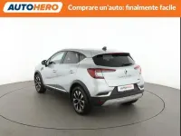 Usata Renault Captur Techno 145 CV (106 kW) 2022 Grigio SUV