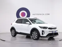 Usata Kia Stonic Style 84 CV (61 kW) 2024 Bianco SUV