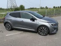Usata Renault Clio V Techno 144 CV (105 kW) 2023 Grigio Berlina