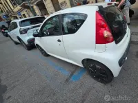 Usata Peugeot 107 68 CV (50 kW) 2012 Utilitaria