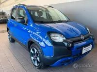Usata Fiat Panda Cross Cross 69 CV (50 kW) 2018 Blu/azzurro Utilitaria