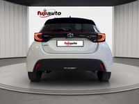 Usata Toyota Yaris Hybrid Style 116 CV (85 kW) 2021 Bianca e nera Utilitaria