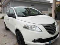 Usata Lancia Ypsilon 69 CV (50 kW) 2013 Bianco Utilitaria
