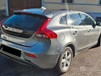 Usata Volvo V40 Momentum 2018 Grigio Berlina