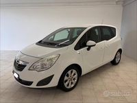 Usata Opel Meriva Cosmo 101 CV (74 kW) 2012 Bianco Monovolume