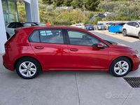 Usata VW Golf VIII Life 131 CV (96 kW) 2021 Rosso Berlina