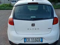 Begagnad Seat Altea Style 102 HK (75 kW) 2013 Minibuss