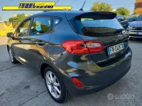 Usata Ford Fiesta 85 CV (62 kW) 2018 Grigio Utilitaria