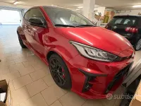 Usata Toyota Yaris 261 CV (191 kW) 2021 Rosso Utilitaria