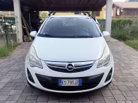 Usata Opel Corsa Edition 65 CV (47 kW) 2013 Bianco Utilitaria
