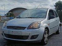 Usata Ford Fiesta 2006 Grigio Berlina