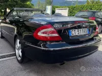Usata Mercedes CLK200 163 CV (119 kW) 2005 Nero Cabrio