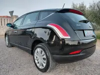 Usata Lancia Delta Gold 120 CV (88 kW) 2011 Nero Utilitaria